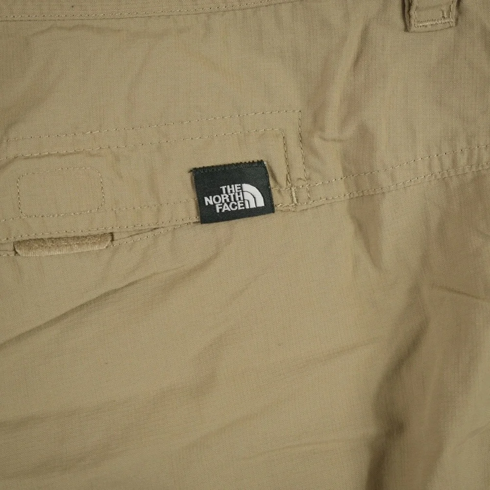 The North Face Cargo Shorts Mens Size 41 Beige Nylon Ripstop‎ Hiking Outdoor Zip